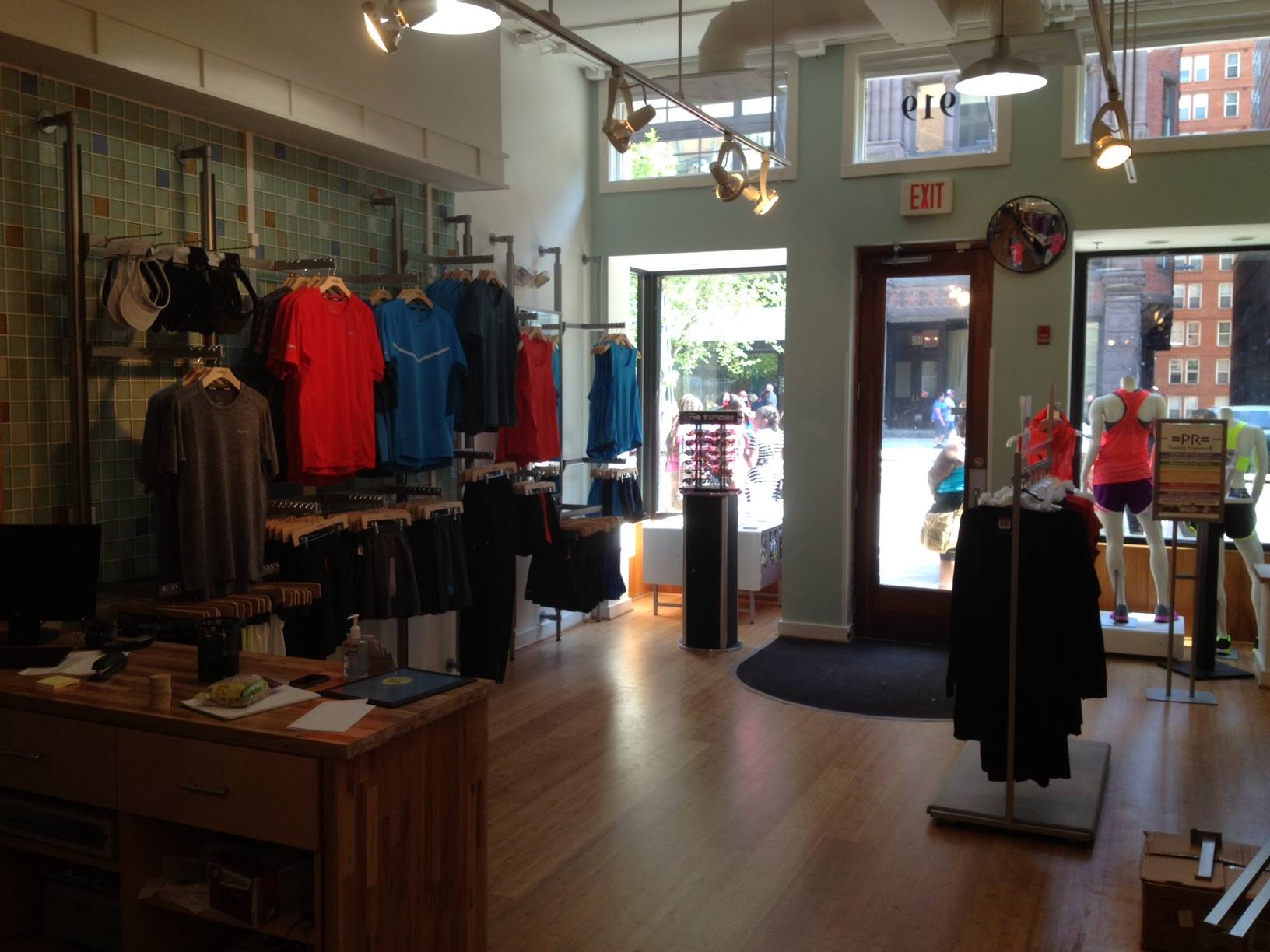 pr running store