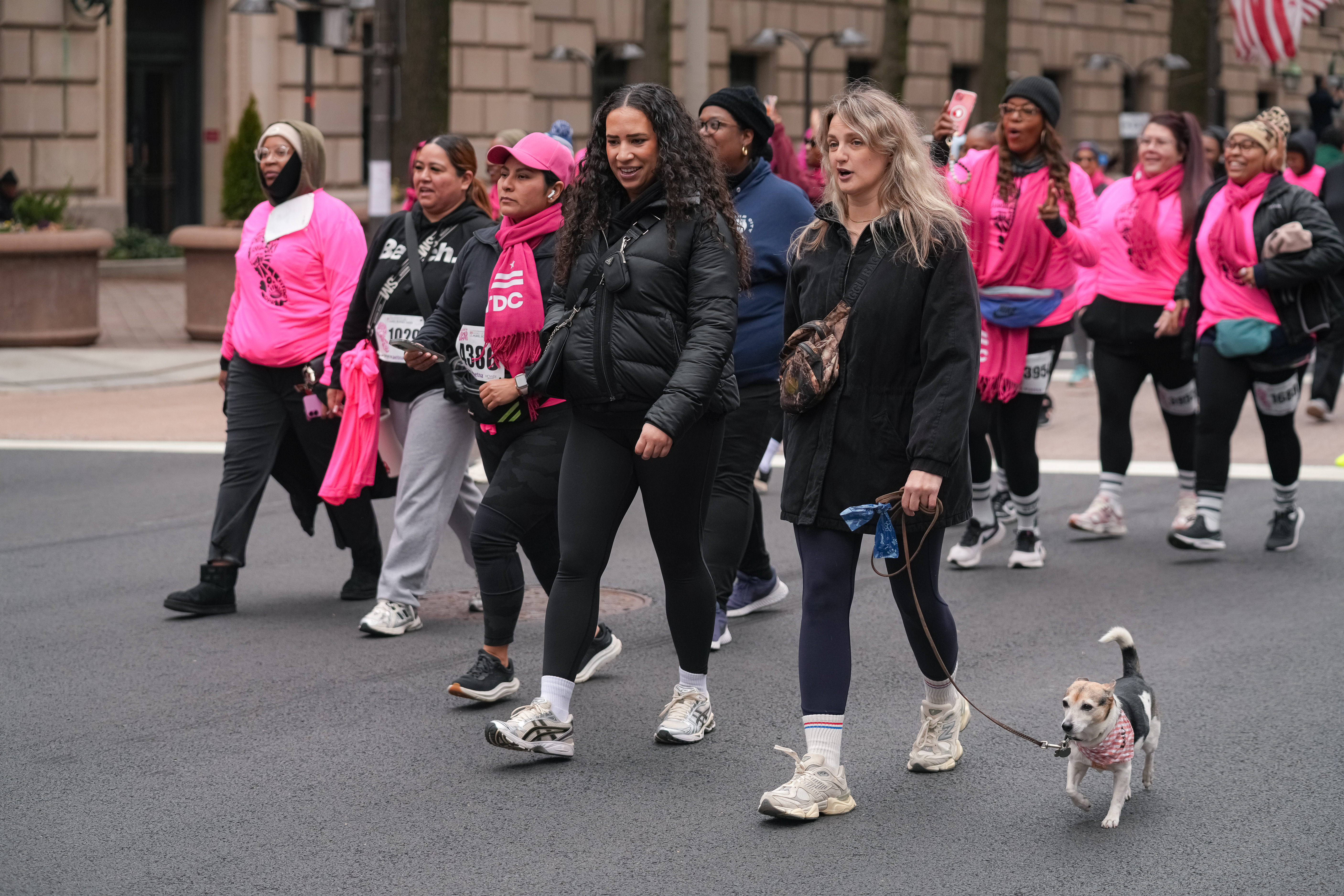 city-girls-dc-walk-downtown